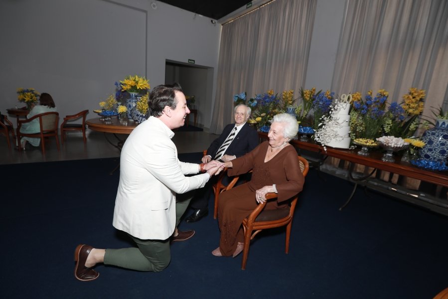 ANIVERSÁRIO DE 90 ANOS DA SRA, MARGARIDA J.D. PITON - Eloisa Mattos