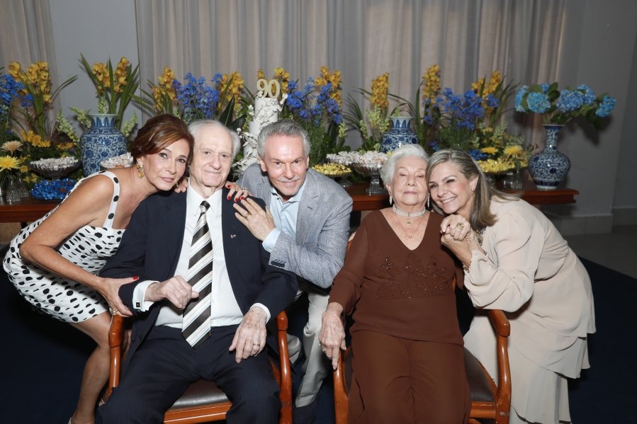 ANIVERSÁRIO DE 90 ANOS DA SRA, MARGARIDA J.D. PITON - Eloisa Mattos