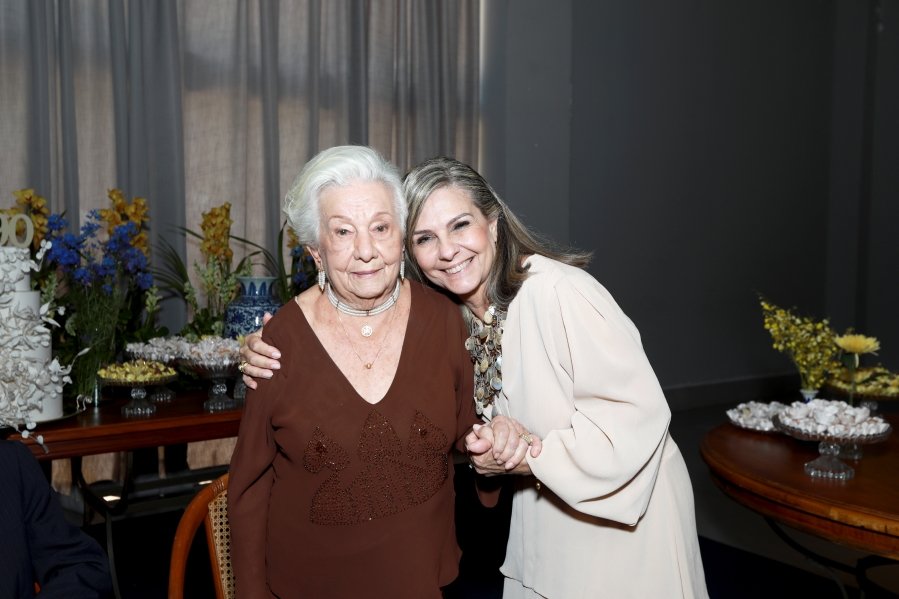 ANIVERSÁRIO DE 90 ANOS DA SRA, MARGARIDA J.D. PITON - Eloisa Mattos