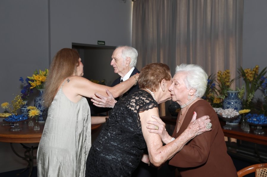 ANIVERSÁRIO DE 90 ANOS DA SRA, MARGARIDA J.D. PITON - Eloisa Mattos