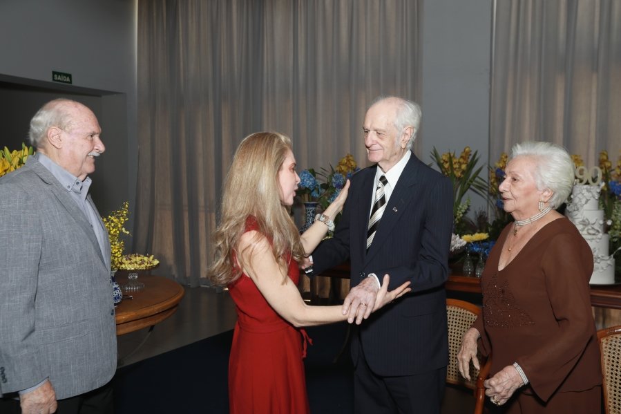 ANIVERSÁRIO DE 90 ANOS DA SRA, MARGARIDA J.D. PITON - Eloisa Mattos