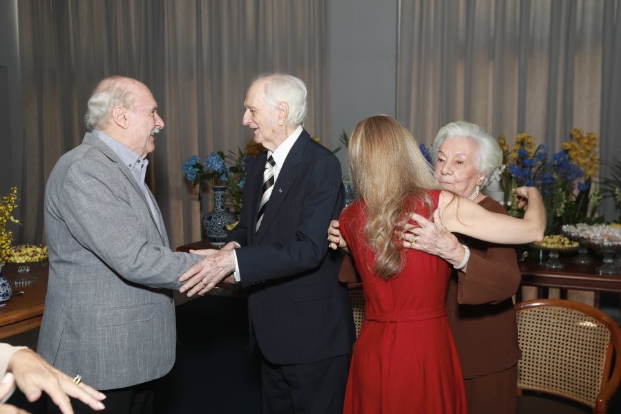 ANIVERSÁRIO DE 90 ANOS DA SRA, MARGARIDA J.D. PITON - Eloisa Mattos