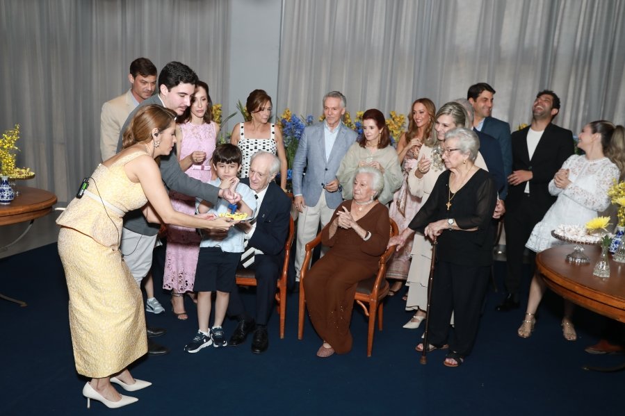 ANIVERSÁRIO DE 90 ANOS DA SRA, MARGARIDA J.D. PITON - Eloisa Mattos