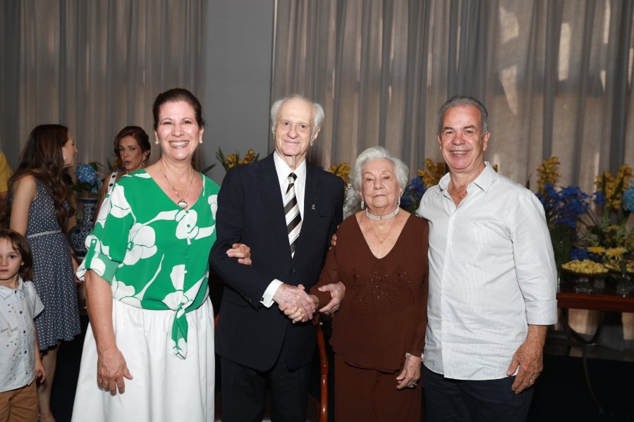 ANIVERSÁRIO DE 90 ANOS DA SRA, MARGARIDA J.D. PITON - Eloisa Mattos