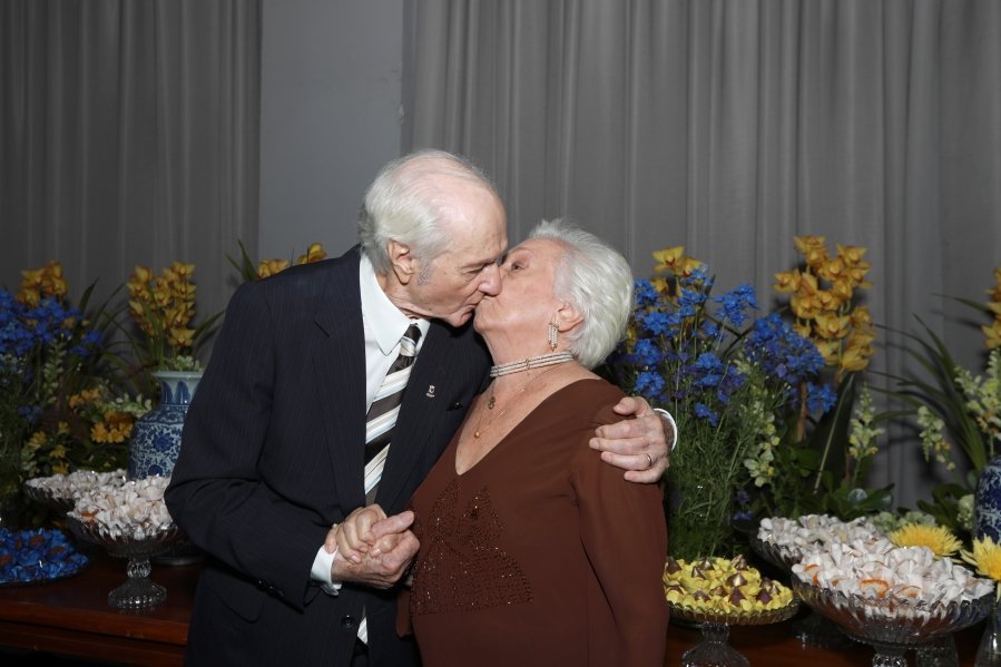ANIVERSÁRIO DE 90 ANOS DA SRA, MARGARIDA J.D. PITON - Eloisa Mattos