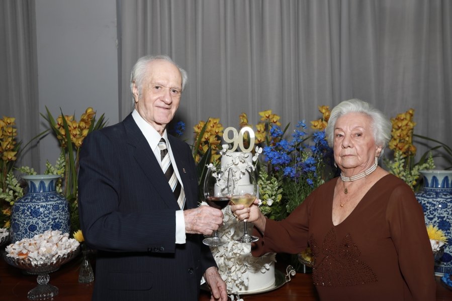 ANIVERSÁRIO DE 90 ANOS DA SRA, MARGARIDA J.D. PITON - Eloisa Mattos