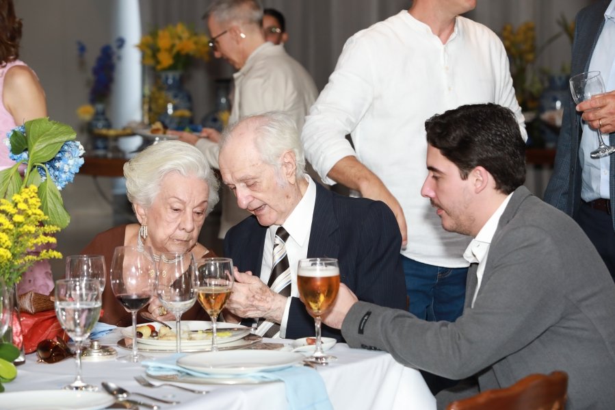 ANIVERSÁRIO DE 90 ANOS DA SRA, MARGARIDA J.D. PITON - Eloisa Mattos