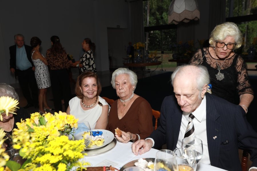 ANIVERSÁRIO DE 90 ANOS DA SRA, MARGARIDA J.D. PITON - Eloisa Mattos