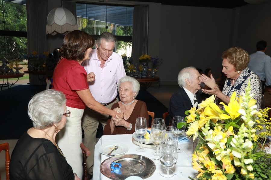 ANIVERSÁRIO DE 90 ANOS DA SRA, MARGARIDA J.D. PITON - Eloisa Mattos