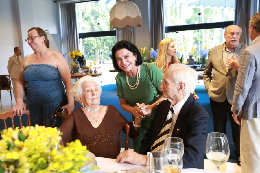 ANIVERSÁRIO DE 90 ANOS DA SRA, MARGARIDA J.D. PITON - Eloisa Mattos