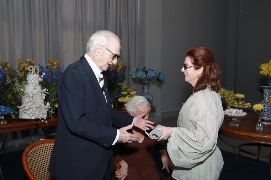 ANIVERSÁRIO DE 90 ANOS DA SRA, MARGARIDA J.D. PITON - Eloisa Mattos