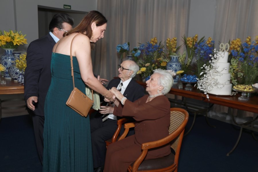ANIVERSÁRIO DE 90 ANOS DA SRA, MARGARIDA J.D. PITON - Eloisa Mattos