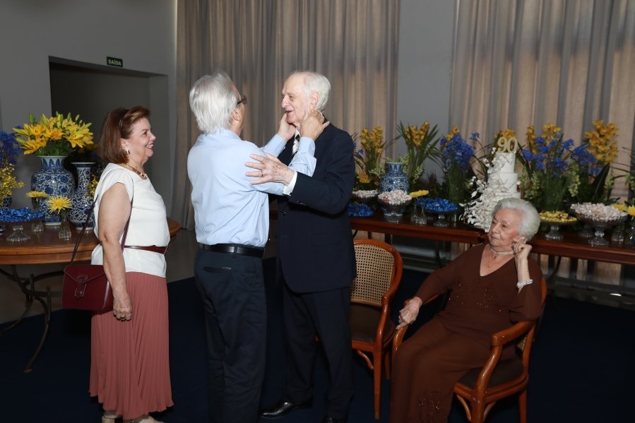 ANIVERSÁRIO DE 90 ANOS DA SRA, MARGARIDA J.D. PITON - Eloisa Mattos
