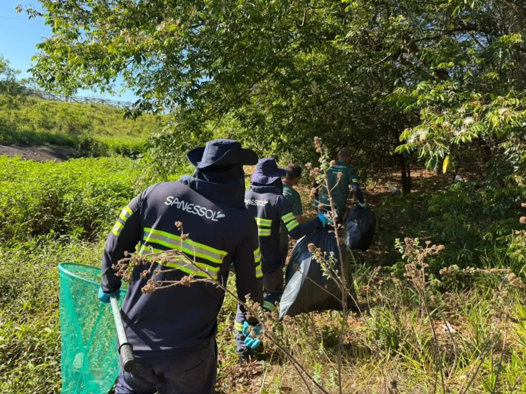 Sanessol retira 116 quilos de resíduos de parque em Mirassol em ação pelo Dia Mundial de Limpeza de Rios e Córregos