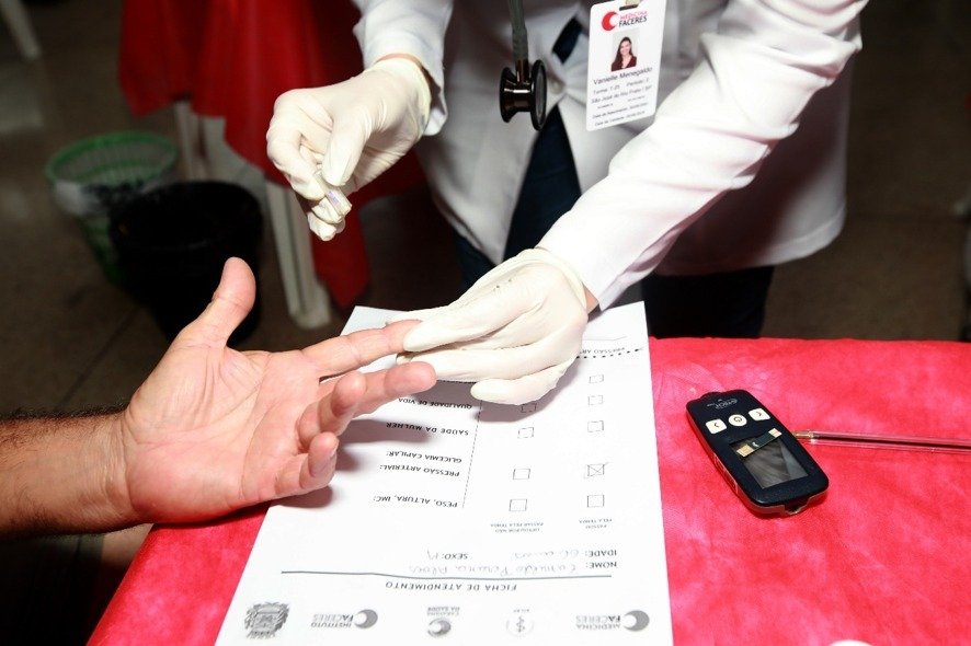 Praça do Vivendas recebe caminhada e ações gratuitas de prevenção cardiovascular