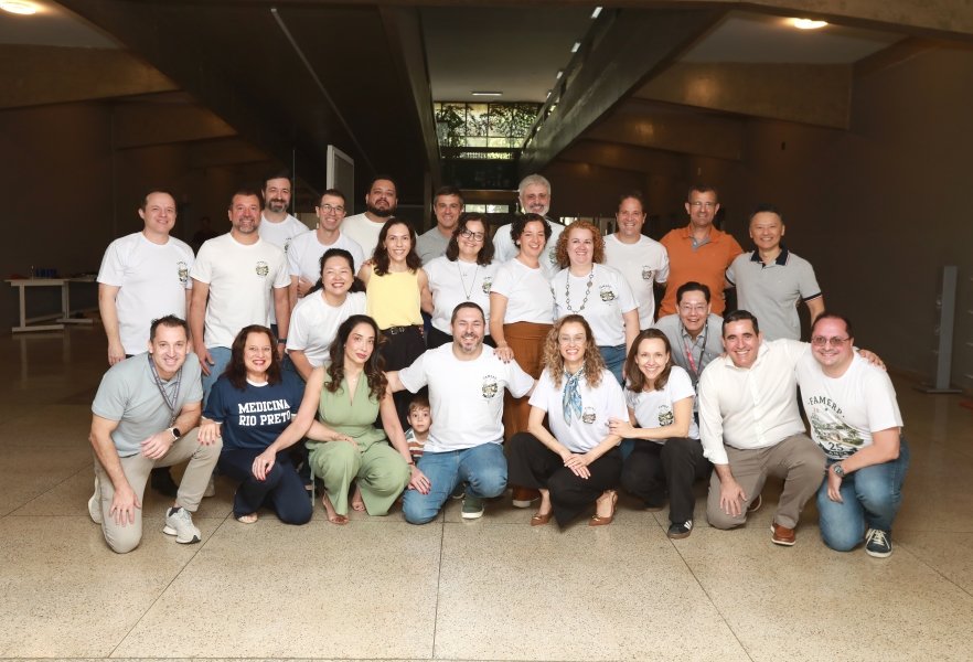 TURMA XXIX DE MEDICINA DA FAMERP SE REENCONTRA E TRANSFORMA SAUDADE EM EMOÇÃO 25 ANOS DEPOIS - Eloisa Mattos