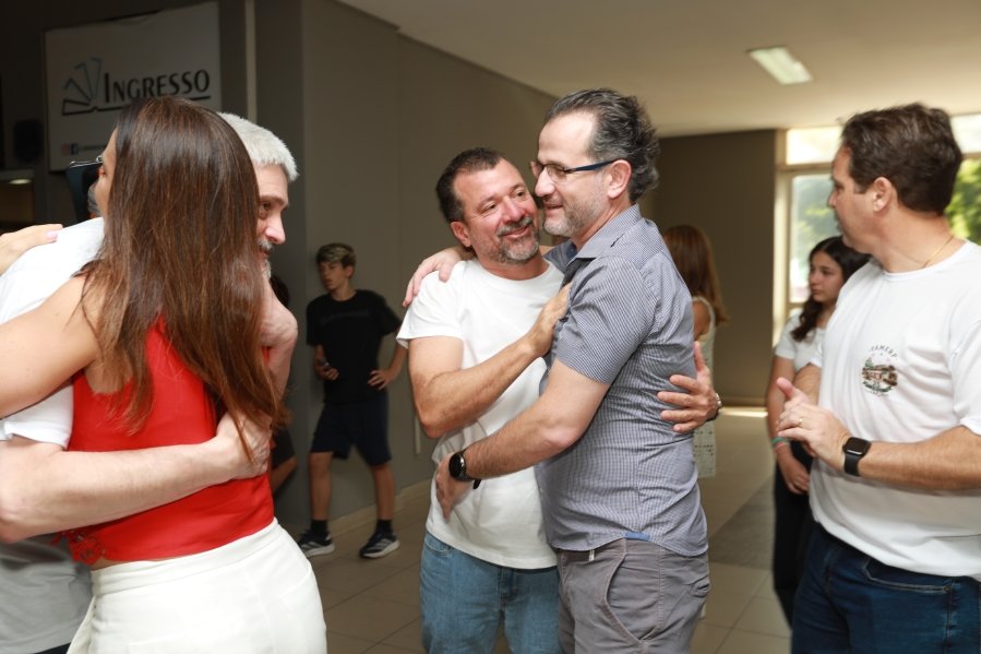 TURMA XXIX DE MEDICINA DA FAMERP SE REENCONTRA E TRANSFORMA SAUDADE EM EMOÇÃO 25 ANOS DEPOIS - Eloisa Mattos