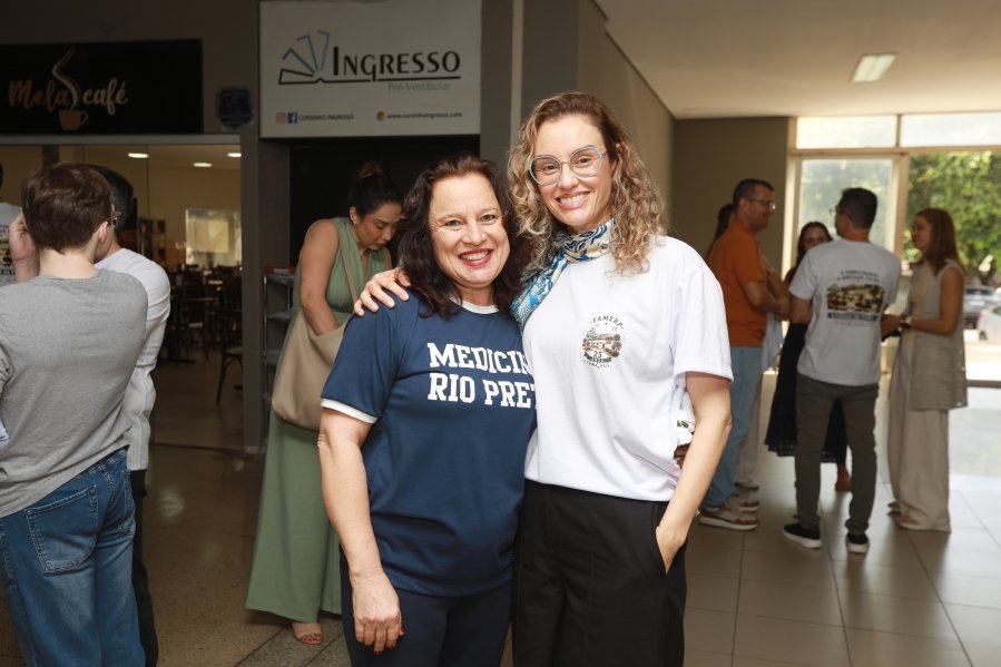 TURMA XXIX DE MEDICINA DA FAMERP SE REENCONTRA E TRANSFORMA SAUDADE EM EMOÇÃO 25 ANOS DEPOIS - Eloisa Mattos