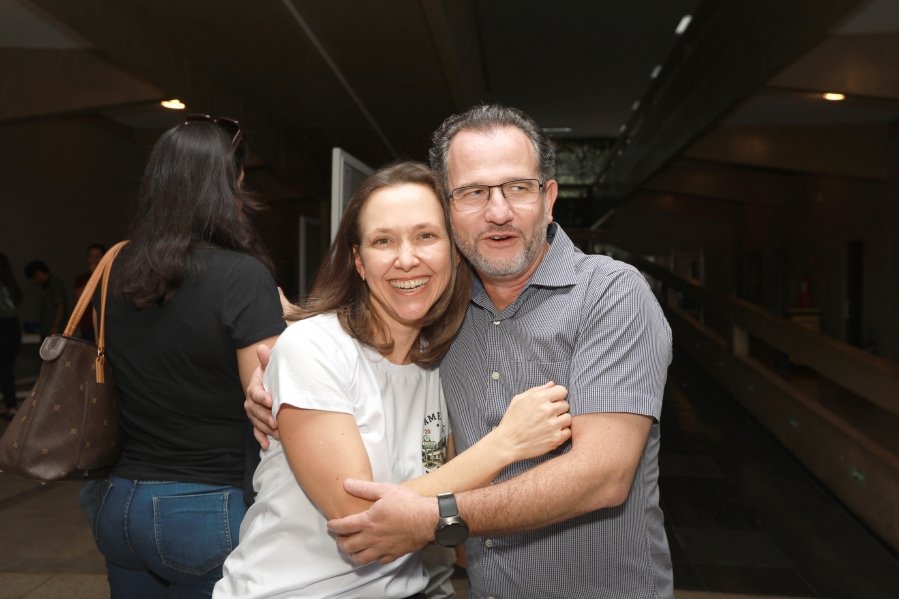 TURMA XXIX DE MEDICINA DA FAMERP SE REENCONTRA E TRANSFORMA SAUDADE EM EMOÇÃO 25 ANOS DEPOIS - Eloisa Mattos