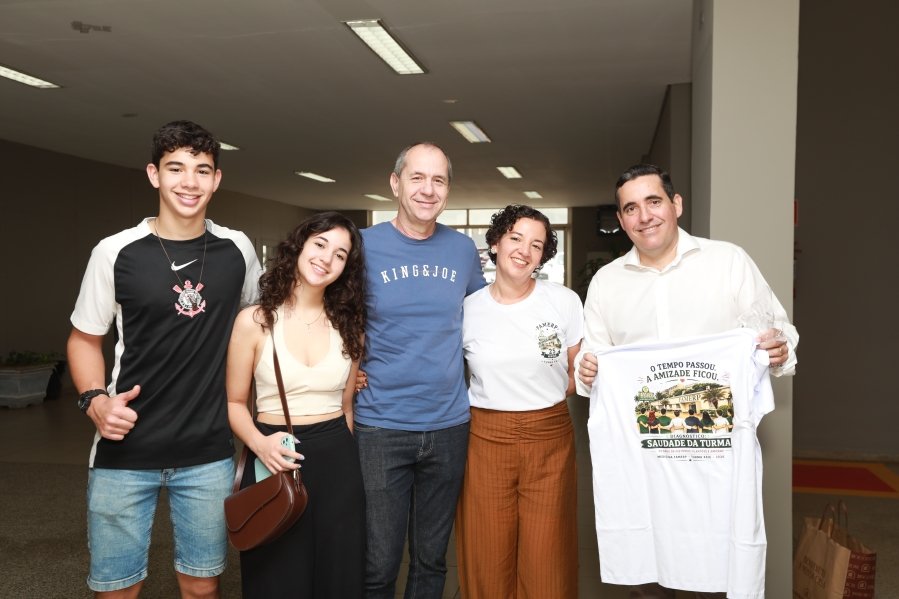 TURMA XXIX DE MEDICINA DA FAMERP SE REENCONTRA E TRANSFORMA SAUDADE EM EMOÇÃO 25 ANOS DEPOIS - Eloisa Mattos