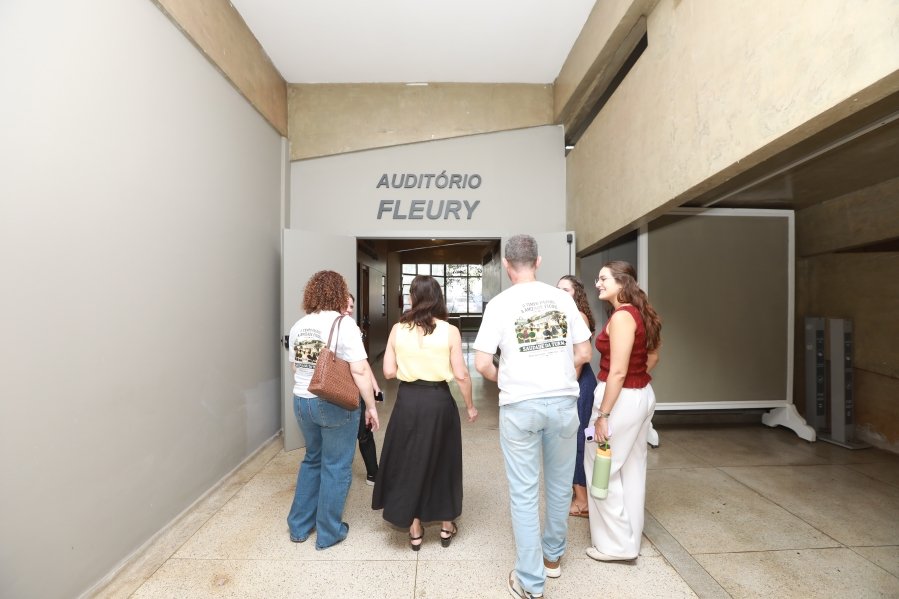 TURMA XXIX DE MEDICINA DA FAMERP SE REENCONTRA E TRANSFORMA SAUDADE EM EMOÇÃO 25 ANOS DEPOIS - Eloisa Mattos