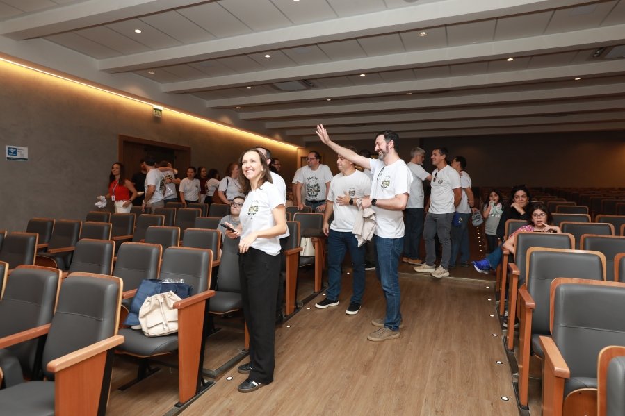 TURMA XXIX DE MEDICINA DA FAMERP SE REENCONTRA E TRANSFORMA SAUDADE EM EMOÇÃO 25 ANOS DEPOIS - Eloisa Mattos