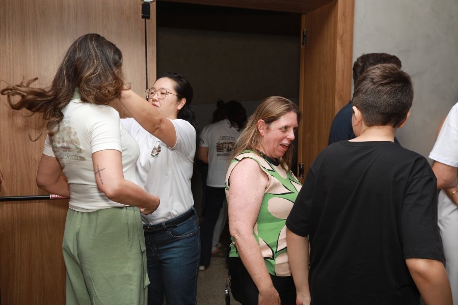 TURMA XXIX DE MEDICINA DA FAMERP SE REENCONTRA E TRANSFORMA SAUDADE EM EMOÇÃO 25 ANOS DEPOIS - Eloisa Mattos