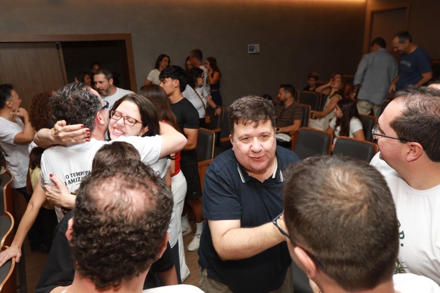 TURMA XXIX DE MEDICINA DA FAMERP SE REENCONTRA E TRANSFORMA SAUDADE EM EMOÇÃO 25 ANOS DEPOIS - Eloisa Mattos