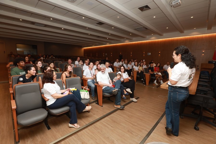 TURMA XXIX DE MEDICINA DA FAMERP SE REENCONTRA E TRANSFORMA SAUDADE EM EMOÇÃO 25 ANOS DEPOIS - Eloisa Mattos
