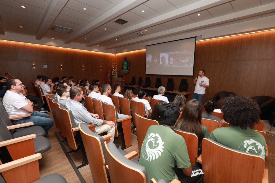 TURMA XXIX DE MEDICINA DA FAMERP SE REENCONTRA E TRANSFORMA SAUDADE EM EMOÇÃO 25 ANOS DEPOIS - Eloisa Mattos