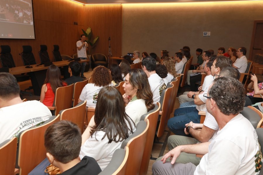 TURMA XXIX DE MEDICINA DA FAMERP SE REENCONTRA E TRANSFORMA SAUDADE EM EMOÇÃO 25 ANOS DEPOIS - Eloisa Mattos
