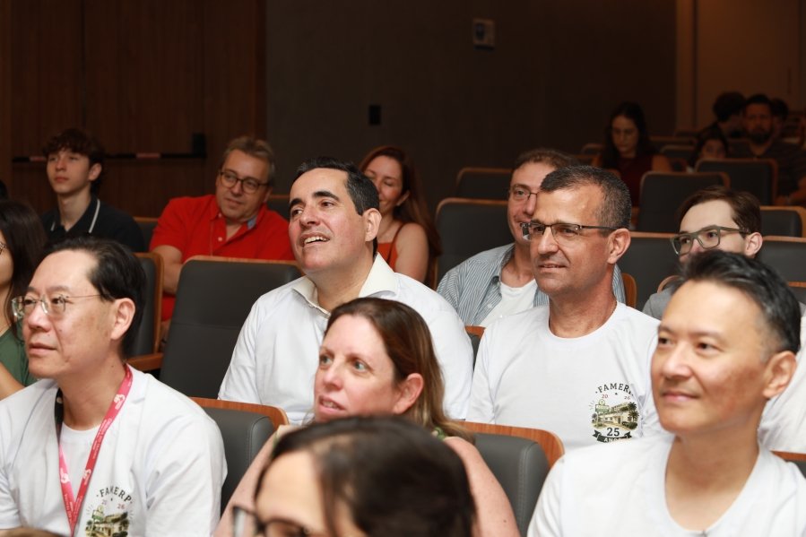 TURMA XXIX DE MEDICINA DA FAMERP SE REENCONTRA E TRANSFORMA SAUDADE EM EMOÇÃO 25 ANOS DEPOIS - Eloisa Mattos