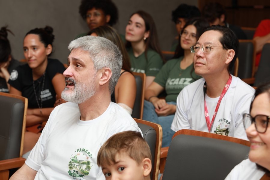 TURMA XXIX DE MEDICINA DA FAMERP SE REENCONTRA E TRANSFORMA SAUDADE EM EMOÇÃO 25 ANOS DEPOIS - Eloisa Mattos