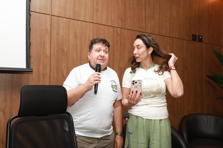 TURMA XXIX DE MEDICINA DA FAMERP SE REENCONTRA E TRANSFORMA SAUDADE EM EMOÇÃO 25 ANOS DEPOIS - Eloisa Mattos