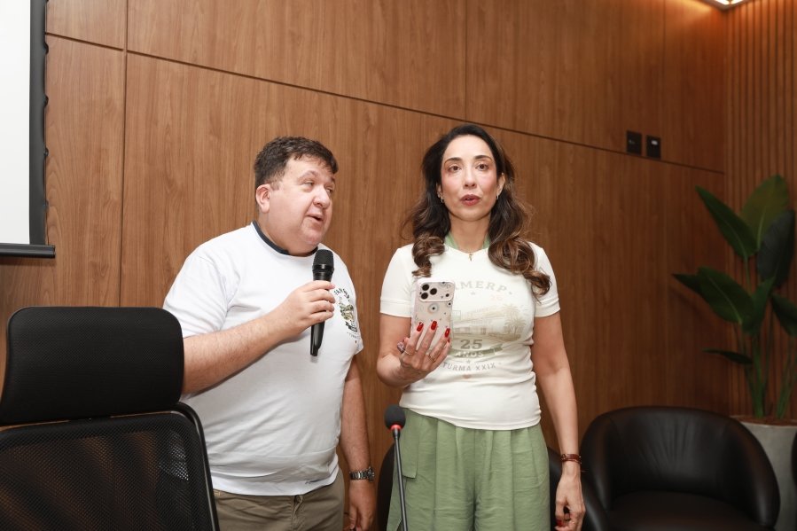 TURMA XXIX DE MEDICINA DA FAMERP SE REENCONTRA E TRANSFORMA SAUDADE EM EMOÇÃO 25 ANOS DEPOIS - Eloisa Mattos