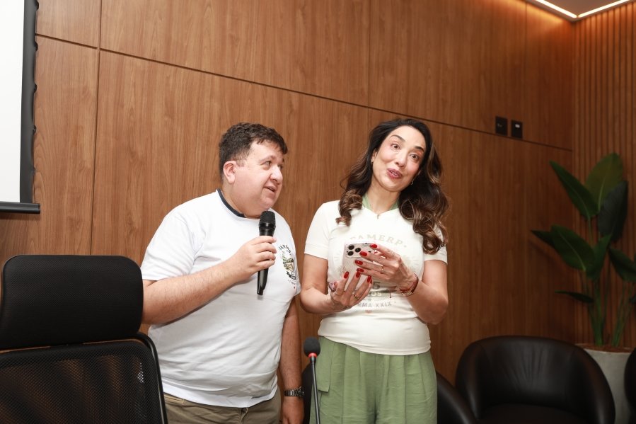 TURMA XXIX DE MEDICINA DA FAMERP SE REENCONTRA E TRANSFORMA SAUDADE EM EMOÇÃO 25 ANOS DEPOIS - Eloisa Mattos