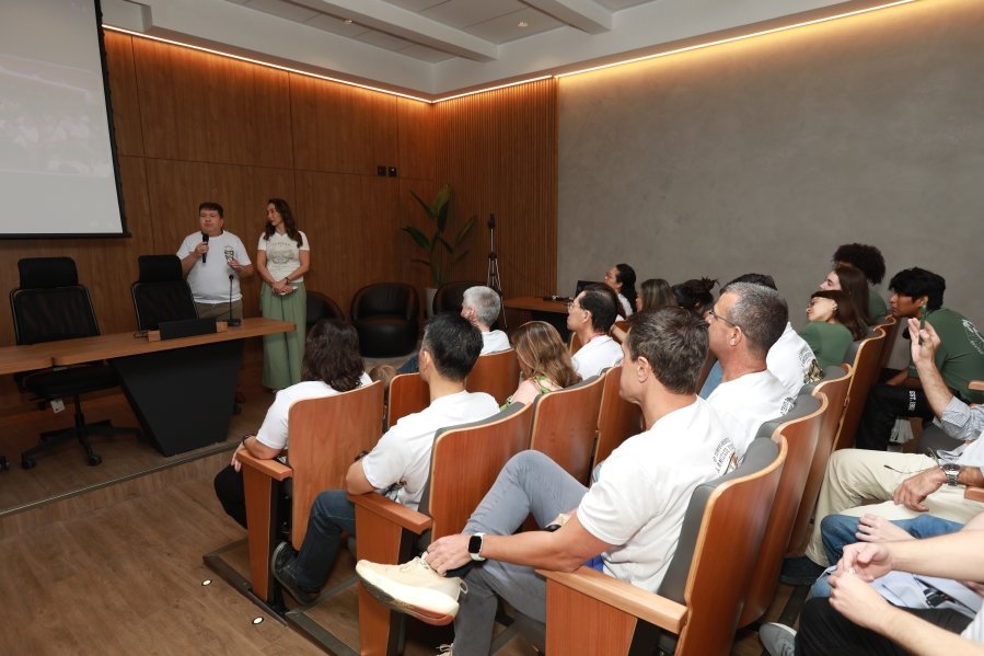TURMA XXIX DE MEDICINA DA FAMERP SE REENCONTRA E TRANSFORMA SAUDADE EM EMOÇÃO 25 ANOS DEPOIS - Eloisa Mattos