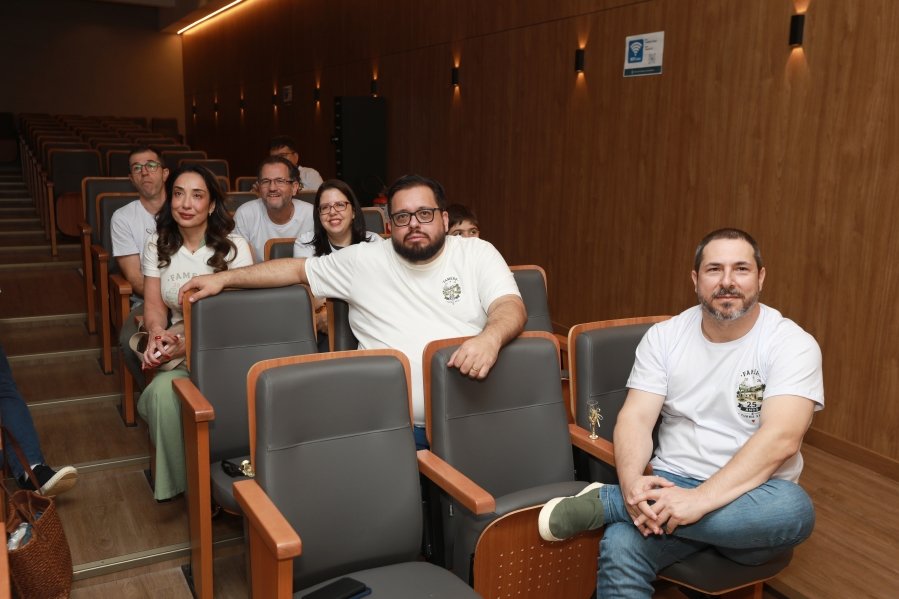 TURMA XXIX DE MEDICINA DA FAMERP SE REENCONTRA E TRANSFORMA SAUDADE EM EMOÇÃO 25 ANOS DEPOIS - Eloisa Mattos