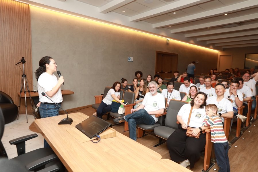 TURMA XXIX DE MEDICINA DA FAMERP SE REENCONTRA E TRANSFORMA SAUDADE EM EMOÇÃO 25 ANOS DEPOIS - Eloisa Mattos