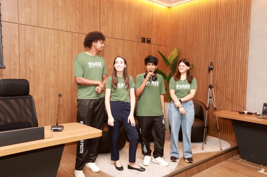 TURMA XXIX DE MEDICINA DA FAMERP SE REENCONTRA E TRANSFORMA SAUDADE EM EMOÇÃO 25 ANOS DEPOIS - Eloisa Mattos