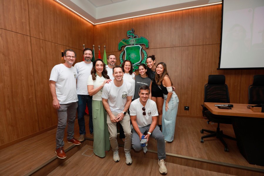 TURMA XXIX DE MEDICINA DA FAMERP SE REENCONTRA E TRANSFORMA SAUDADE EM EMOÇÃO 25 ANOS DEPOIS - Eloisa Mattos