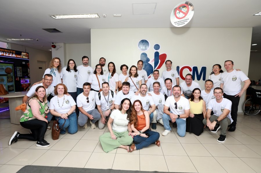 TURMA XXIX DE MEDICINA DA FAMERP SE REENCONTRA E TRANSFORMA SAUDADE EM EMOÇÃO 25 ANOS DEPOIS - Eloisa Mattos