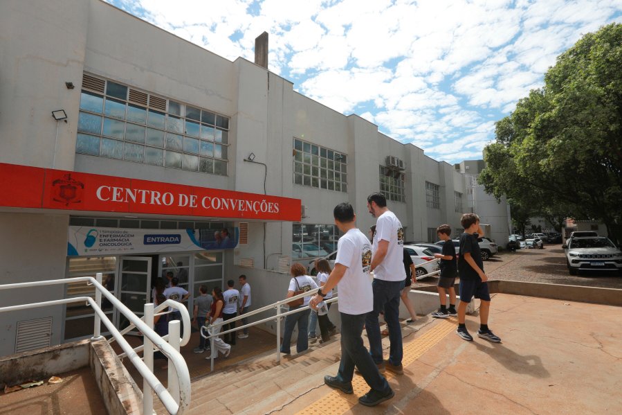 TURMA XXIX DE MEDICINA DA FAMERP SE REENCONTRA E TRANSFORMA SAUDADE EM EMOÇÃO 25 ANOS DEPOIS - Eloisa Mattos
