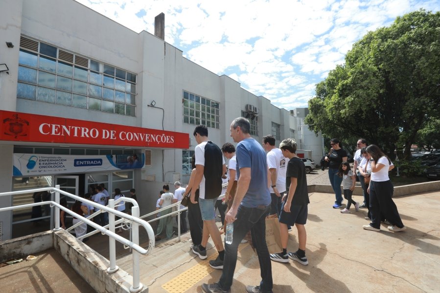 TURMA XXIX DE MEDICINA DA FAMERP SE REENCONTRA E TRANSFORMA SAUDADE EM EMOÇÃO 25 ANOS DEPOIS - Eloisa Mattos