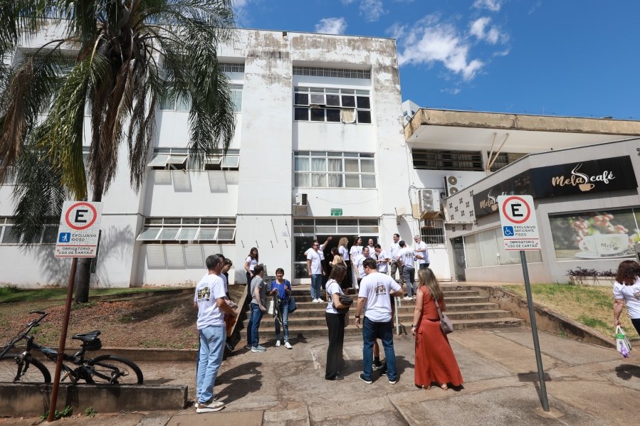 TURMA XXIX DE MEDICINA DA FAMERP SE REENCONTRA E TRANSFORMA SAUDADE EM EMOÇÃO 25 ANOS DEPOIS - Eloisa Mattos