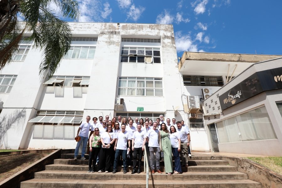 TURMA XXIX DE MEDICINA DA FAMERP SE REENCONTRA E TRANSFORMA SAUDADE EM EMOÇÃO 25 ANOS DEPOIS - Eloisa Mattos