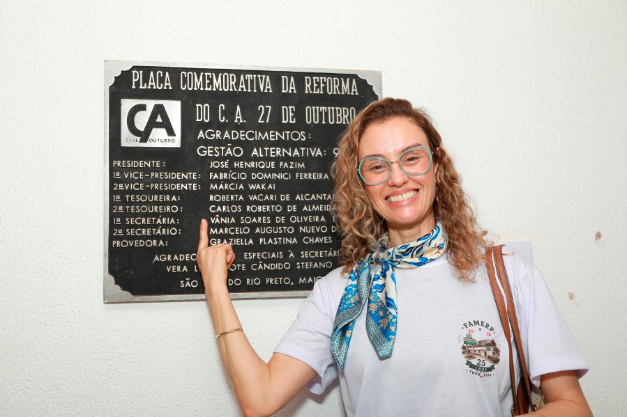 TURMA XXIX DE MEDICINA DA FAMERP SE REENCONTRA E TRANSFORMA SAUDADE EM EMOÇÃO 25 ANOS DEPOIS - Eloisa Mattos