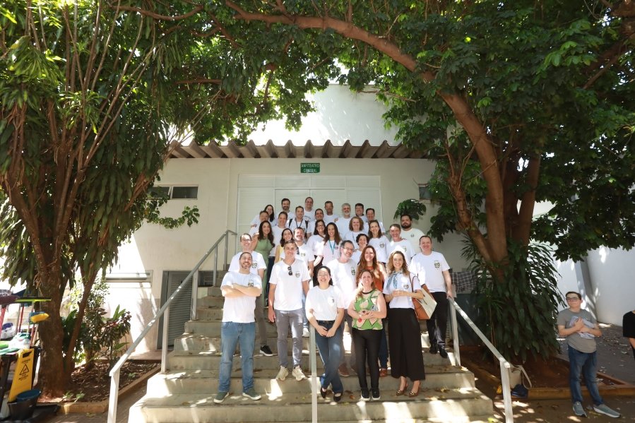 TURMA XXIX DE MEDICINA DA FAMERP SE REENCONTRA E TRANSFORMA SAUDADE EM EMOÇÃO 25 ANOS DEPOIS - Eloisa Mattos