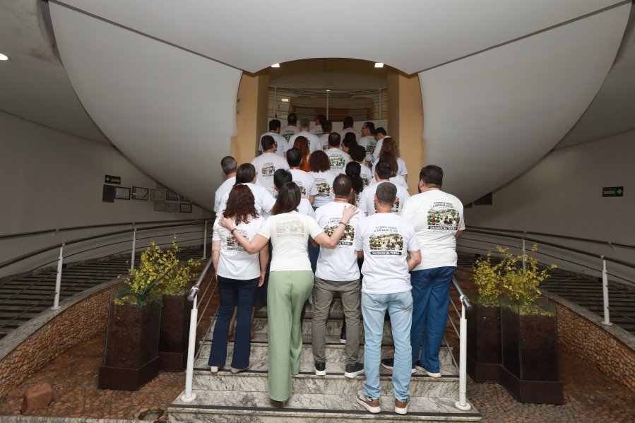 TURMA XXIX DE MEDICINA DA FAMERP SE REENCONTRA E TRANSFORMA SAUDADE EM EMOÇÃO 25 ANOS DEPOIS - Eloisa Mattos