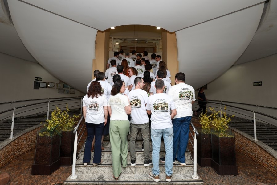 TURMA XXIX DE MEDICINA DA FAMERP SE REENCONTRA E TRANSFORMA SAUDADE EM EMOÇÃO 25 ANOS DEPOIS - Eloisa Mattos